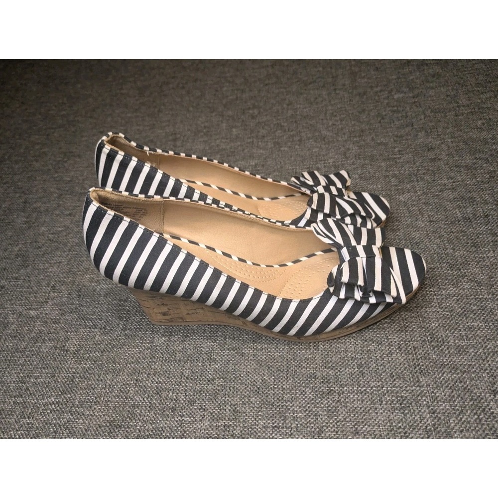Dexflex Comfort Womens Cate Bow Wedge Striped Shoes Heels Peep Toe Women's 7.5